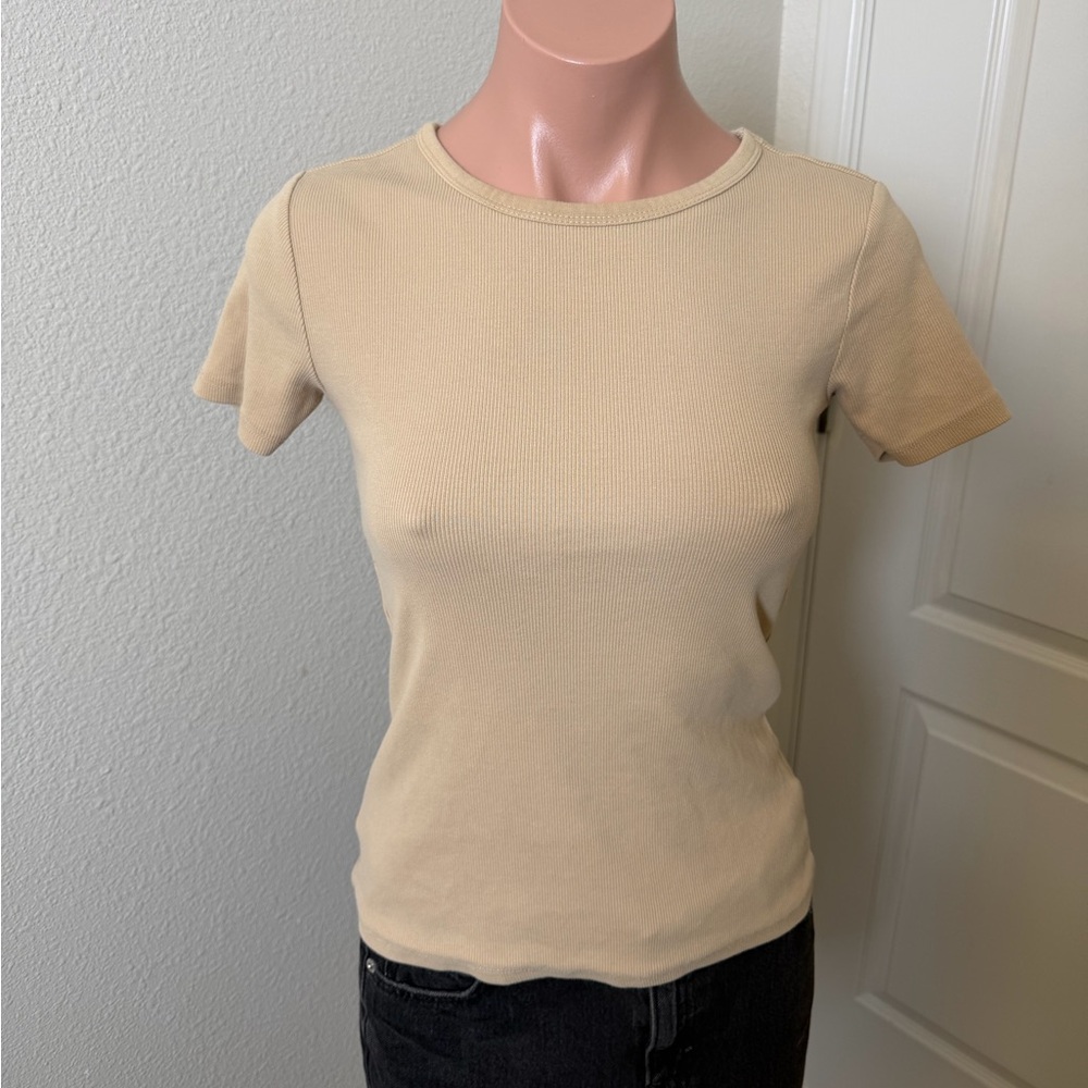 H&M Short Sleeve Ribbed Tee in Beige